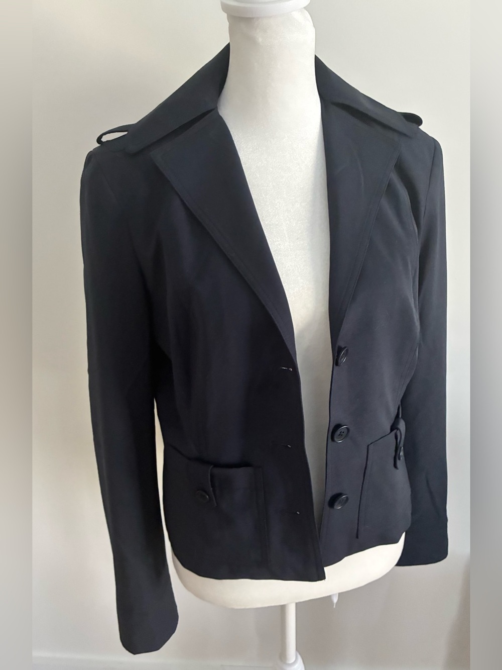 Bill Blass New York Classic Black Single-Breasted blazer. Women size 2
